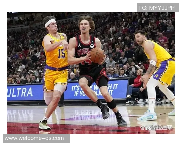 太阳记者反击湖人球迷质疑东契奇上场对里夫斯51分的影响