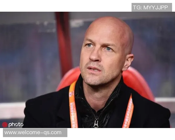 小克鲁伊夫正式担任阿贾克斯俱乐部技术总监开启新篇章 小克鲁伊夫正式担任阿贾克斯俱乐部技术总监开启新篇章