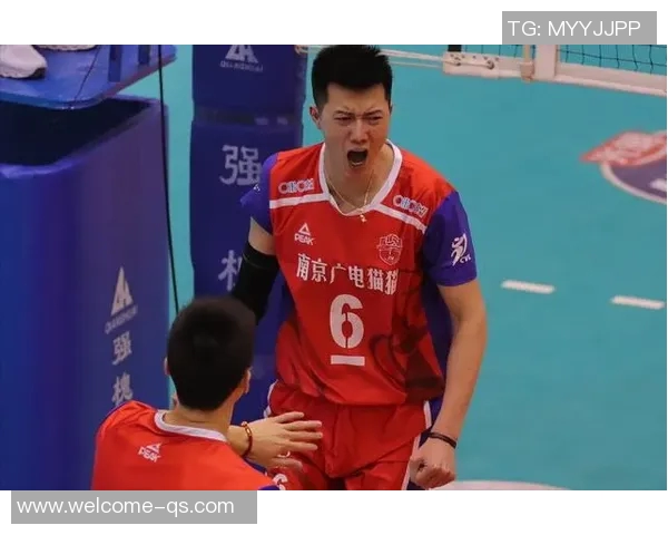 意大利前锋坎比亚吉因小腿不适退出国家队训练营影响备战情况